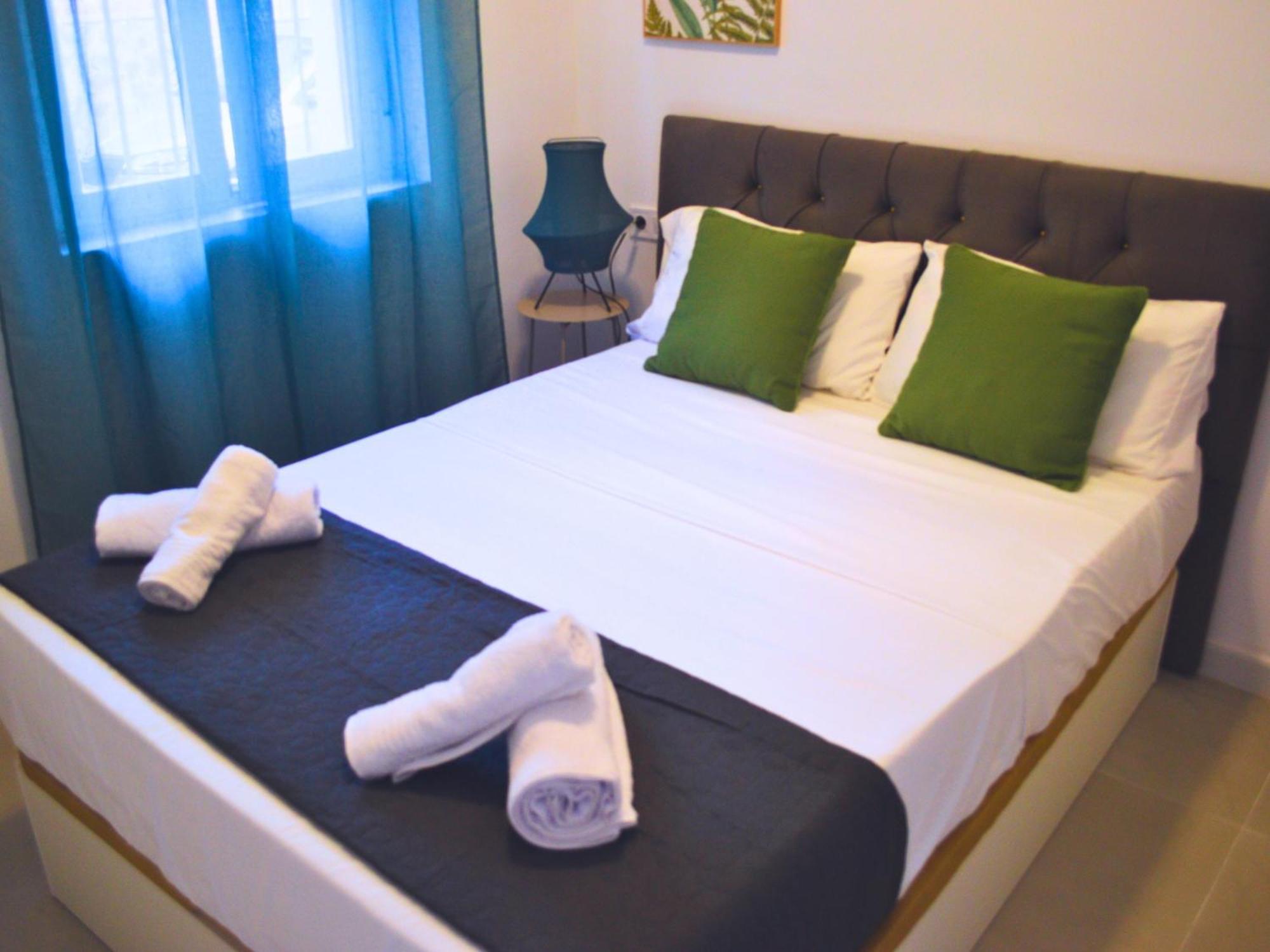 Carolinas Suites By Coqueto Alicante Exteriör bild